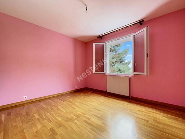 A vendre maison 2 logements à Laragne-Montéglin