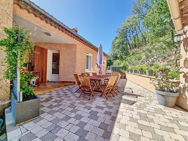 A vendre maison 2 logements à Laragne-Montéglin