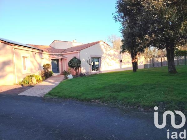 Maison à vendre 5 pièces 165 m² Chantonnay