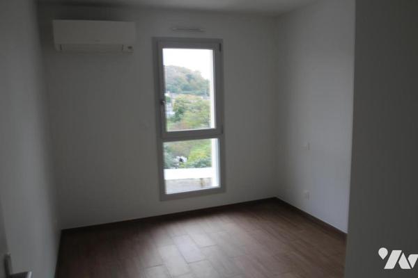 NIORT SECTEUR RECOUVRANCE/ROUSSILLE, PAVILLON DE TYPE 3 NEUF AVEC GRAND PATIO ET JARDINET