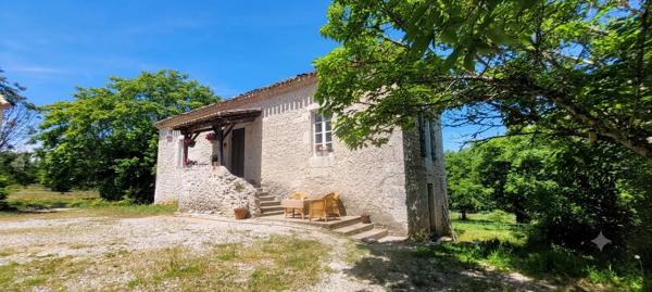 Propriété isolée avec 2 gîtes et piscine sur plus de 4 hectares