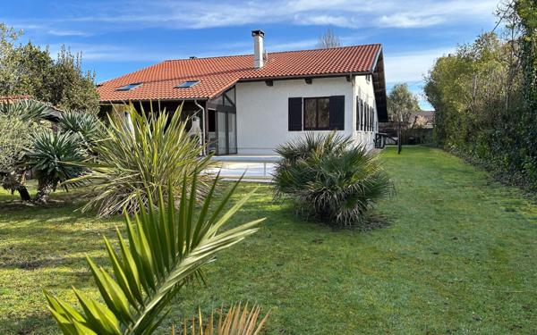 Maison à vendre    6 pièces •  Gujan-Mestras