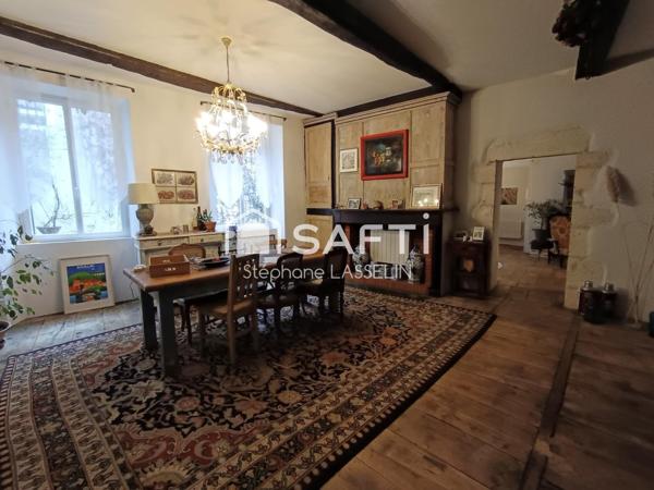 Magnifique maison de maitre en Pierre avec gite et local commercial