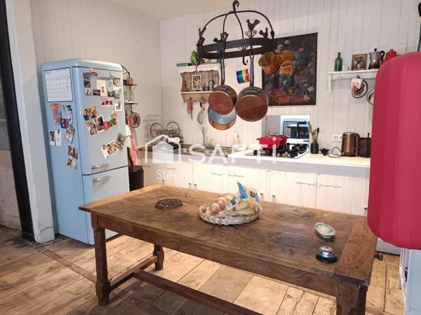 Magnifique maison de maitre en Pierre avec gite et local commercial