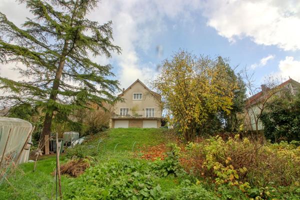 Maison Antony 6 chambres 158 m² indépendante, sous-sol total, 2 garages , terrasse et grand jardin