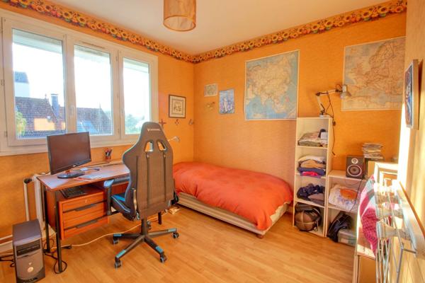 Maison Antony 6 chambres 158 m² indépendante, sous-sol total, 2 garages , terrasse et grand jardin