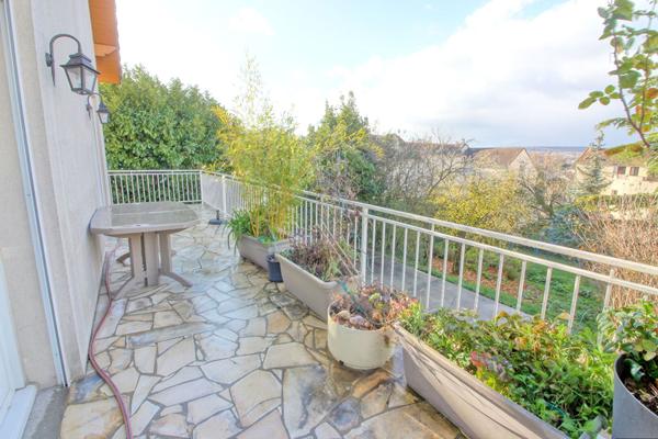 Maison Antony 6 chambres 158 m² indépendante, sous-sol total, 2 garages , terrasse et grand jardin