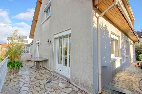 Maison Antony 6 chambres 158 m² indépendante, sous-sol total, 2 garages , terrasse et grand jardin