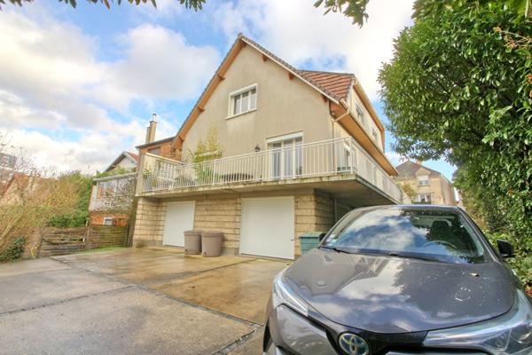 Maison Antony 6 chambres 158 m² indépendante, sous-sol total, 2 garages , terrasse et grand jardin