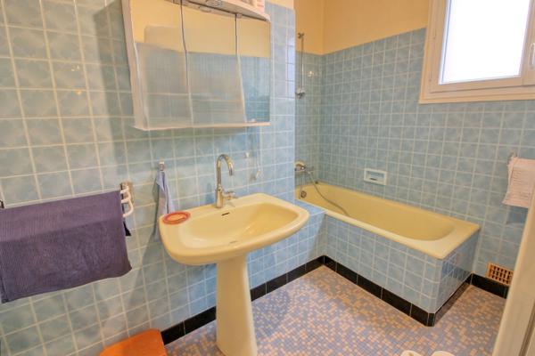 Maison Antony 6 chambres 158 m² indépendante, sous-sol total, 2 garages , terrasse et grand jardin