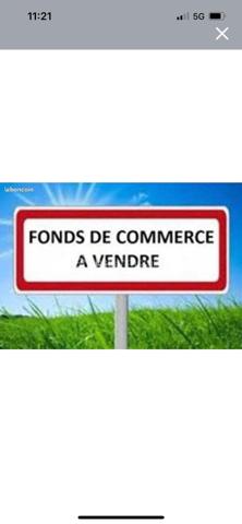 Situé au coeur de Cambo-les-Bains, cet institut de beauté et onglerie d'environ 50m2 a été entièrement rénové. Il propose un joli salon d'accueil ainsi que trois cabines de soins parfaitement équipées, et dispose de la climatisation. Il bénéficie d'une clientèle fidèle et génère une bonne rentabilité. 
Ses atouts : Local refait à neuf (aucun travaux à envisager), agencement moderne et parfaitement équipé (reprise d'activité immédiate), clientèle locale solide et potentiel de croissance. 
Possibilité d'acquérir également les murs commerciaux !
Pour plus d'informations ou organiser une visite, contactez-moi dès maintenant.
Opportunité unique à saisir !