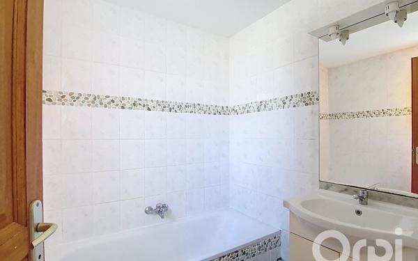 Maison à vendre    6 pièces •  Toulon