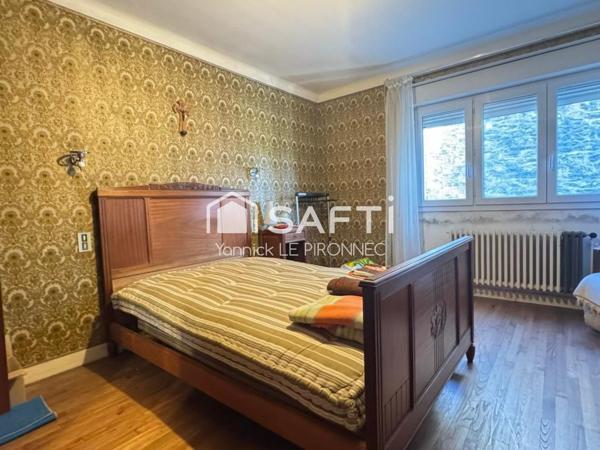 Maison T6-123 m² centre-ville Peaule