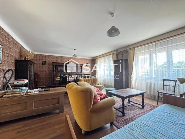 Maison T6-123 m² centre-ville Peaule