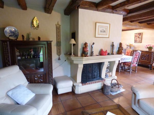 Belle maison traditionnelle de 200 m² à vendre à BOURBON L'ARCHAMBAULT (03160)