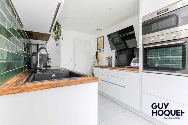 Maison à vendre à Combs la Ville - 6 pièces, 4 chambres