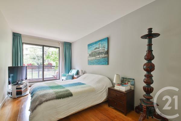 Appartement F4 à vendre  4 pièces - 94,17 m 2   PARIS  - 75016