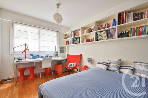 Appartement F4 à vendre  4 pièces - 94,17 m 2   PARIS  - 75016