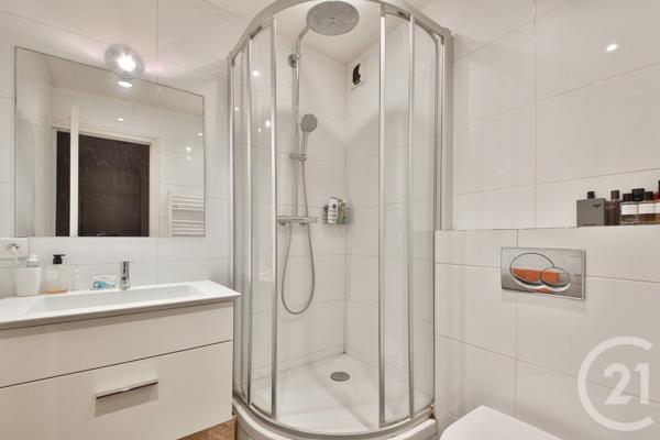 Appartement F4 à vendre  4 pièces - 94,17 m 2   PARIS  - 75016