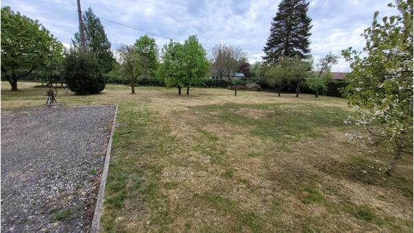 Fermette rénovée 190m², 4/5 ch, garage 71m² en cours / 2631m²