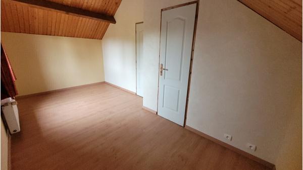 Fermette rénovée 190m², 4/5 ch, garage 71m² en cours / 2631m²