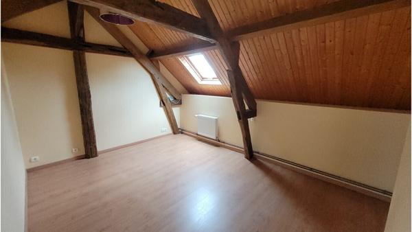 Fermette rénovée 190m², 4/5 ch, garage 71m² en cours / 2631m²