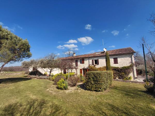 Maison de charme avec grand jardin