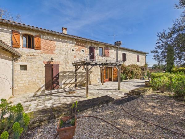 Maison de charme avec grand jardin
