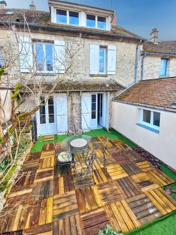 Maison 7 pièces à 12 minutes de Chars