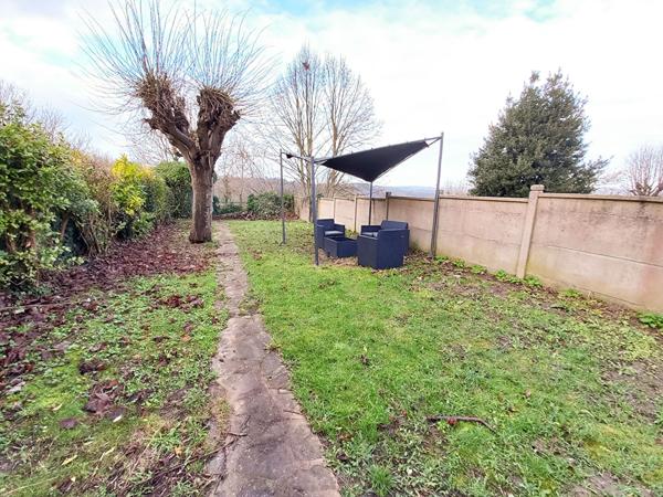 Maison 7 pièces à 12 minutes de Chars