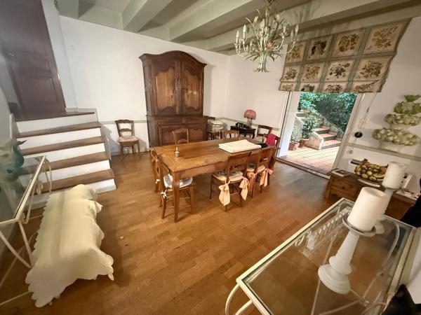 À vendre - Maison bourgeoise, 7 pièces située à Béziers (34500)