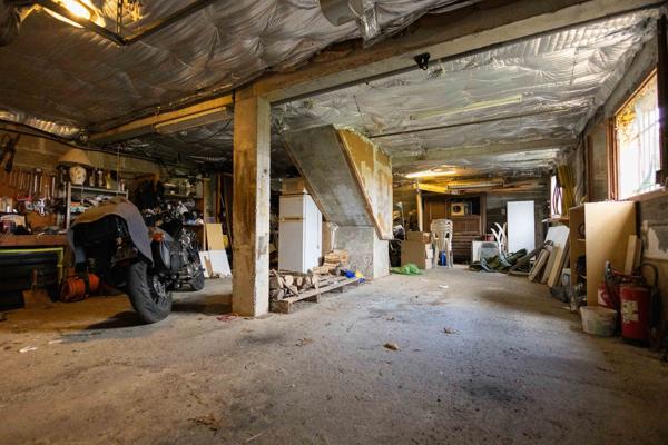 Maison à vendre 5 pièces, 4 chambres, 105m², grand garage, terrain 1200m², à SAINT CASTIN (64)