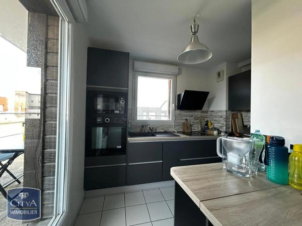 Appartement à louer 3 pièces 64.7m² Lucé (28110)
