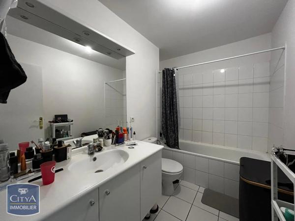 Appartement à louer 3 pièces 64.7m² Lucé (28110)