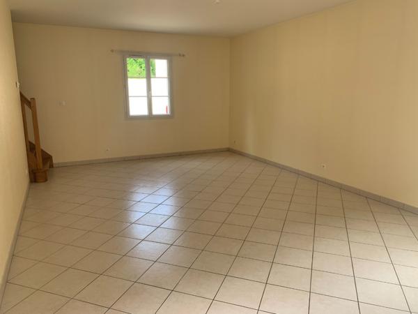 Maison 4 pièces dans le centre vlille de Ligueil