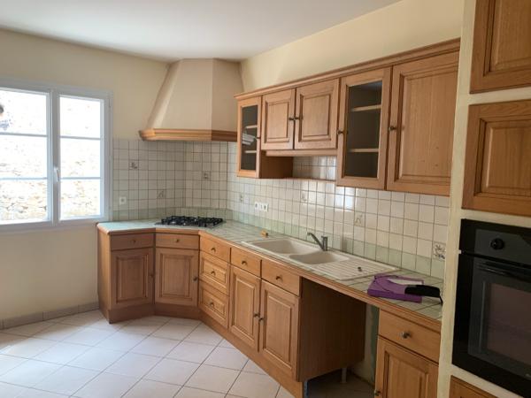 Maison 4 pièces dans le centre vlille de Ligueil
