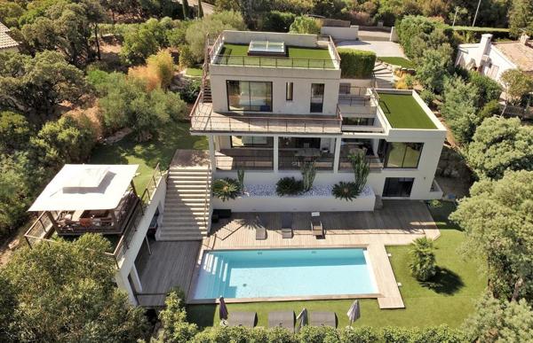 Maison à vendre  7 pièces - 220 m2 CAVALAIRE SUR MER - 83