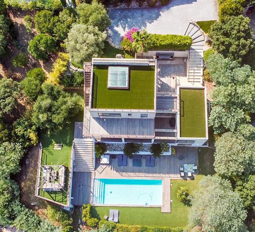 Maison à vendre  7 pièces - 220 m2 CAVALAIRE SUR MER - 83