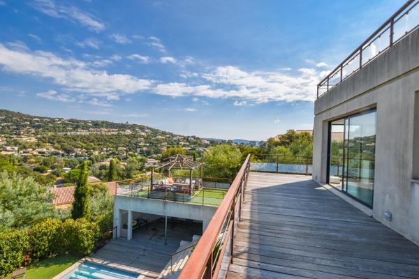 Maison à vendre  7 pièces - 220 m2 CAVALAIRE SUR MER - 83