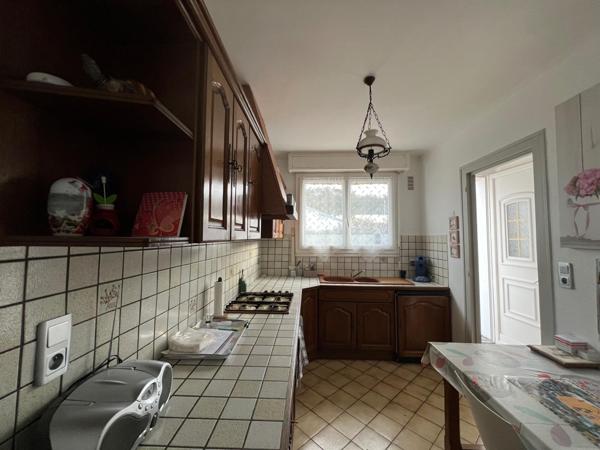 MAISON AVEC GRAND GARAGE