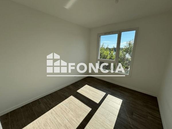 Location Appartement 3 pièces 73.1 m² - Monteux 84170