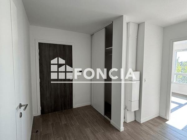 Location Appartement 3 pièces 73.1 m² - Monteux 84170