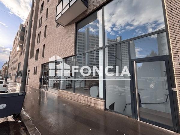 Location Studio 28.8 m² - 22-22 BIS -24 AVENUE LACASSAGNE Lyon 69003