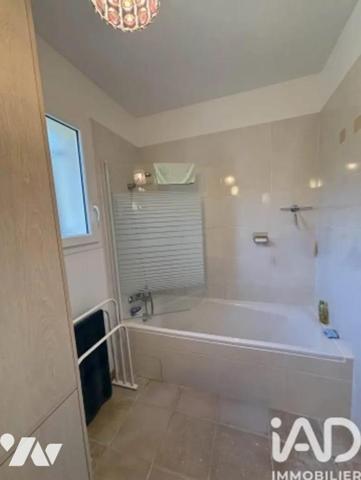 Bastide provençale de type 5/6 avec terrain arboré de 4500m2