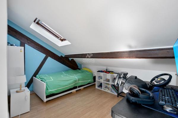 Appartement Maisons Laffitte centre - 3 chambres - duplex 94 M2 au sol €365 000 ** - Référence 12941