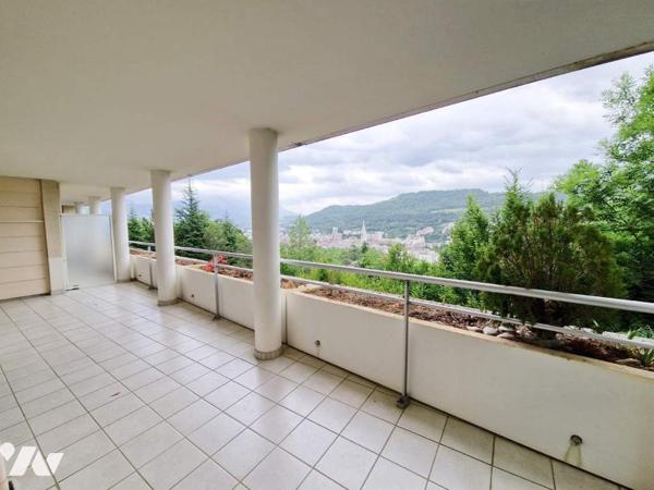 Très beau T4 avec terrasse et garage