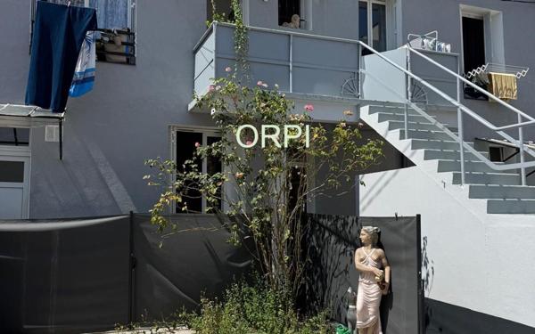 Immeuble à vendre    14 pièces • 144,40 m2 Vitry-sur-Seine