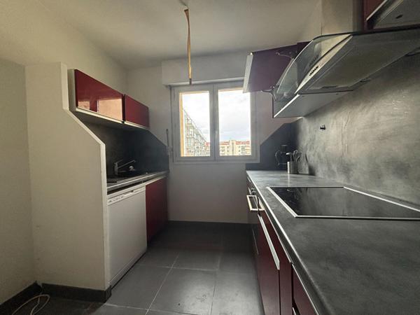 Appartement Reims 3 pièces - place de parking secteur Clairmarais