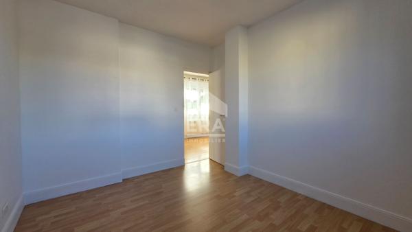 Appartement Montreuil 2 pièce(s) 49.58 m2
