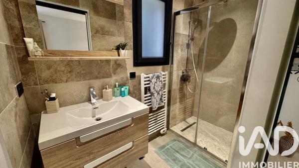 Maison à vendre 7 pièces 187 m² Nîmes-Saint-Césaire